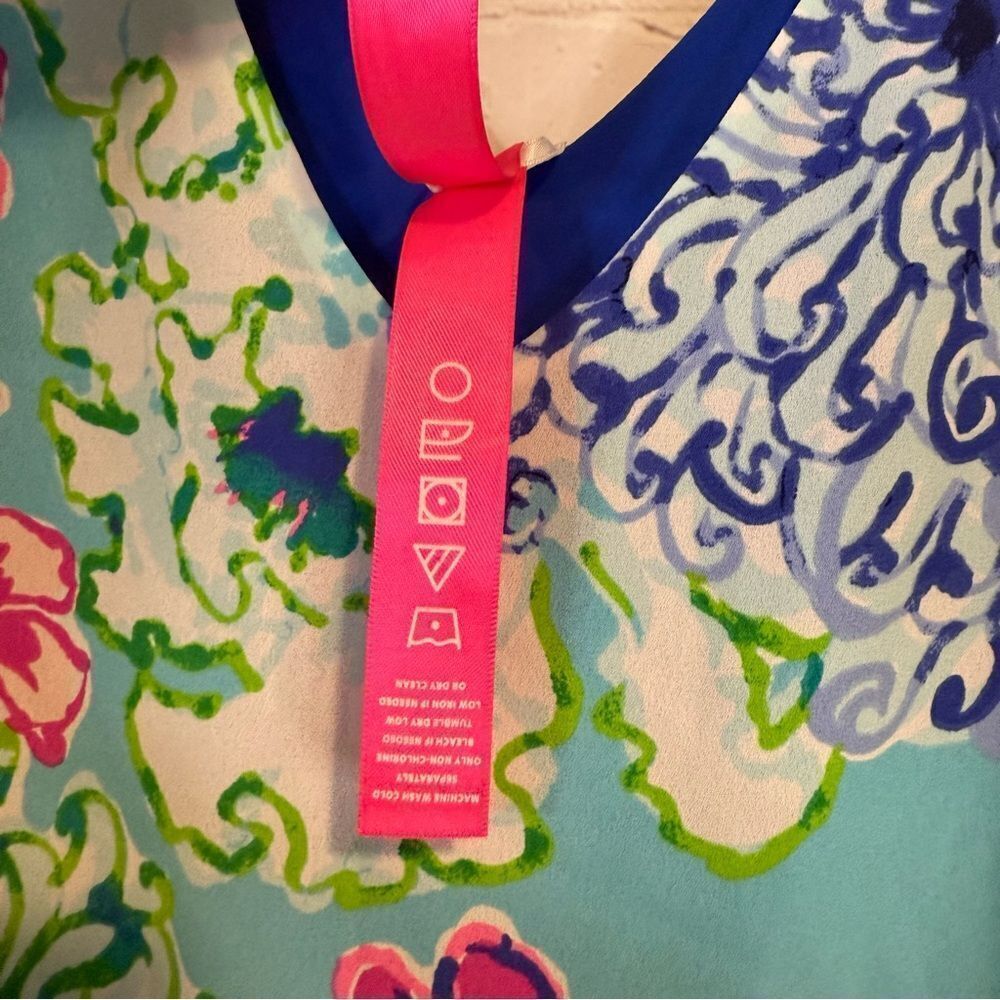 Lilly Pulitzer Reversible Blue and Pink Floral Tank Top - Picture 6 of 7